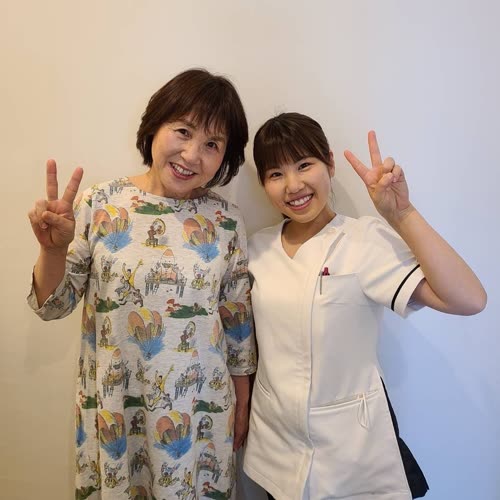 来院されたお客様とスタッフ