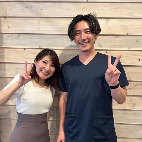 来院されたお客様とスタッフ